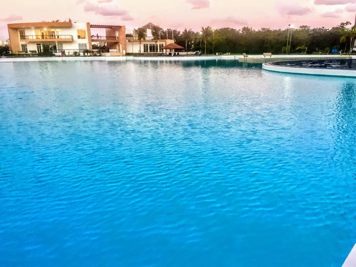 Escape Al Caribe Con Una Vista Impresionante En Pilarita'S Dream Lagoons Cancun 0*,  Mexico