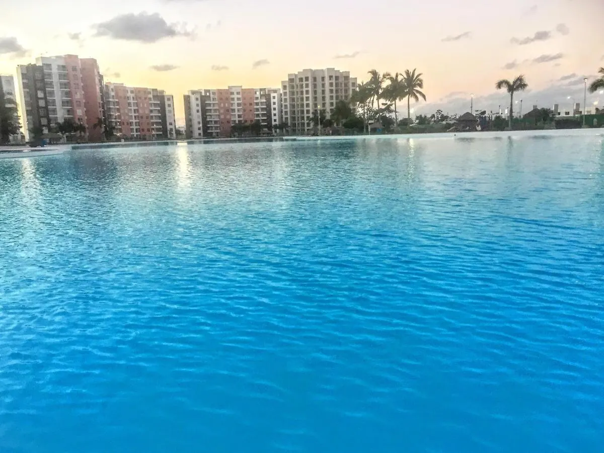 Escape Al Caribe Con Una Vista Impresionante En Pilarita'S Dream Lagoons Cancun Apartment